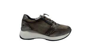 DEPORTIVO VESTIR CUÑA TACHUELAS