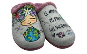 CHINELA EL MUNDO ES PARA LAS VALIENTES