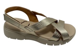 SANDALIA BANDAS CRUZADA CUÑA GOMA