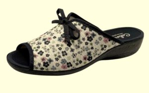 ZAPATILLA PUNTA ABIERTA LACITO FLORECILL Ref. 5667